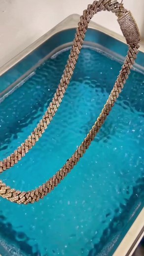Ultasonic Cleaning of £35k Cuban Chain | Chain Cleaning