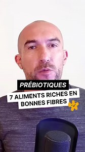 Top 7 des aliments qui boost votre microbiote ! 🧅 Les prébiotiques sont des bonnes fibres qui donnent à manger à votre microbiote intestinal. Ils favorisent ainsi la croissance de bactéries saines dans l’intestin. N'hésitez pas à en consommer régulièrement. *attention à ne pas confondre avec les PRObiotiques (qui eux permettent d’enrichir votre microbiote en amenant des nouvelles bactéries ou levures) 🦠 #prebiotiques #fibres #fibresalimentaires #microbiote #microbioteintestinal #antiinflammato