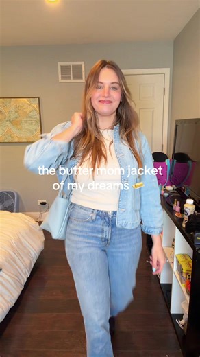 Stylish Spring Outfit Ideas with Old Navy's Butter Mom Jacket