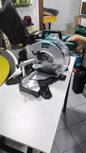 DAGMARA 8-Inch Cordless Power Miter Saw Review