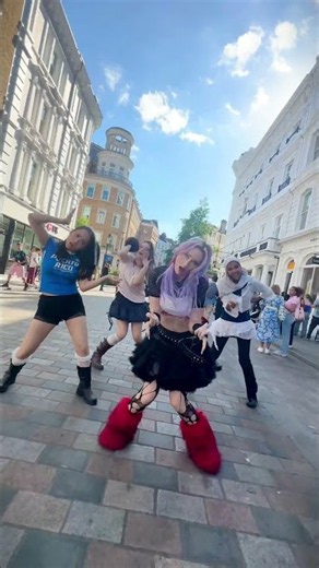 why is noone buying us steak? #iconicbymistake #illit #kpopinpublic #kpoplondon #dancetrend