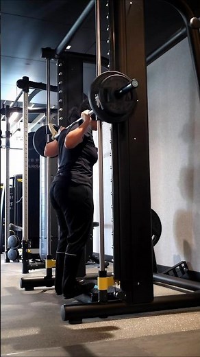 Smith machine standing calf raises #gym #athlete #bodybuilding #legs #speed