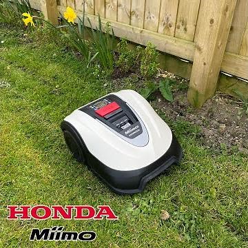 Installing Honda Miimo® 70 Live Robotic Lawnmower ~ Andrew Symons Groundcare & Garden Machinery