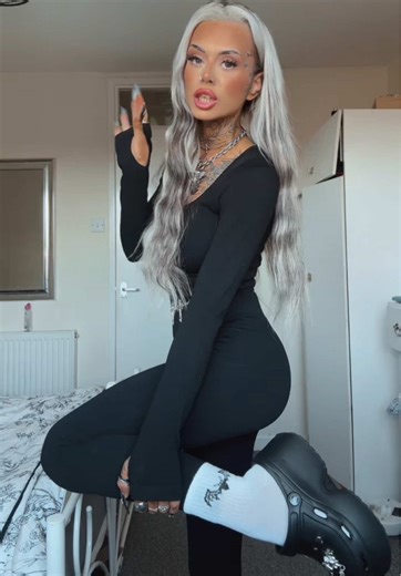 OOTD xxoxoxo #fypシ゚viral🖤tiktok#alt#alternative#tiktokmadebuythis#OOTD