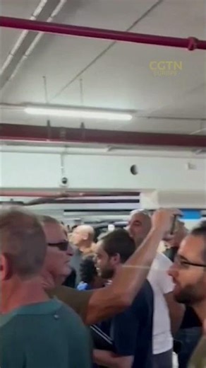 Israelis sing national anthem in a bunker