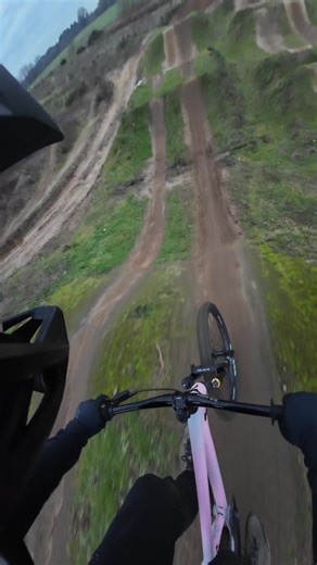 Chill day trying to table and @🦦 hit mulch 😝🥰 #fyp #mtb #twistedoaksbikepark @fin @ed_on_gt_