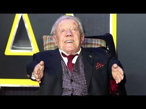 Kenny Baker, man who played R2-D2, dead at 81