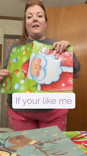 It may be too late this year but save this tip in your brain and your for next year folder because it’s a great all year long tip! • Works for most sticky stickers. 🤷🏼‍♀️ #millenialmoms #toddlermomlife #relatable #christmas2025 #suitelife | Arielle Dawn Roberson