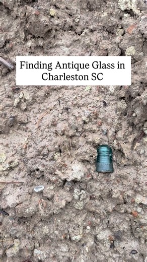 Finding a gorgeous dark aqua colored Glass Insulator made in the early 1900s! Now for some history… 👇🏻 The Brookfield Glass Company, originally known as Bushwick Glass Works, was founded in 1864 in Brooklyn, New York, and later expanded to Old Bridge, New Jersey around 1906. The company produced bottles, jars, and electrical insulators, with insulators becoming its primary focus. Brookfield was known for improving screw-threaded insulators based on Louis A. Cauvet’s patent, and its name—often 