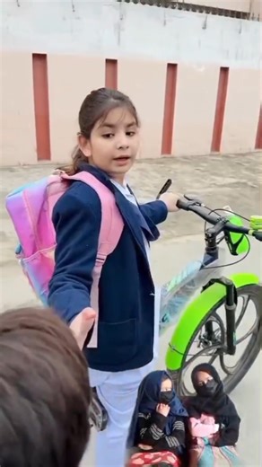 Dosti me ameeri ya gareebi nhi dekhi jati#emotional#trending #shortsfeed #viral #hazaravillagefamily