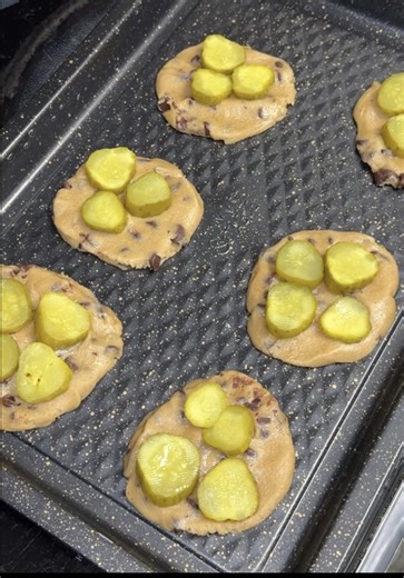 Would yall try these? 😭😭😂 @Josh Godfrey @Josh’s Momma #joshandmomma #joshsmom #cookierecipe #familyrecipe #easyrecipe