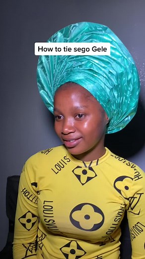 SEGO GELE STYLING TUTORIAL!!! Sego Gele can be really tricky when it comes to tieing it because the outcome is a bit unpredictable which is why we decided to create this tutorial specifically for you. Special thanks to @geleandties ❤️❤️ for gifting our head artist this beautiful sego Gele fabric. Don’t forget to like, comment, save and share with friends as your way of saying thank you. If you need help upgrading your gele game, we’re taking students for private upgrade classes at the moment….. 