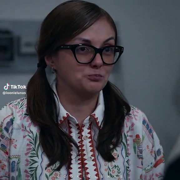 becca king, you are a living breathing lotus flower but please get behind your future brother-in-law before your sister blows you up with her mind!!!!!! • kingdon nation how the HELL ARE WE FEELINGGGGGGG • #thepitt #kingdon #franklangdon #melking #fypage langdonmel patrick ball taylor tearden pdeardz viral edit