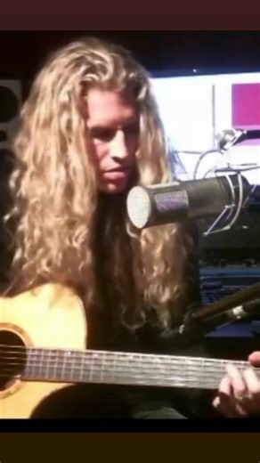 Mitch Malloy sings Silent Night Christmas SongsFavorite Christmas Songs#christmas #christmassongs #christmasgiftideas #christmasdecorations #Christmas #christmascarols | Mitch Malloy