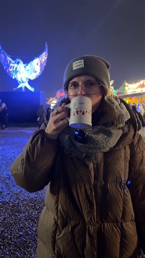 🎄The best thing about the run-up to the festive season is the Christmas markets in Munich! You'll find large and small, traditional and unusual #Christmas markets all over the city. ❄️ We visited five very different ones in the city centre: from the “Christkindlmarkt” on Marienplatz (main square) to the queer Pink Christmas on Stephansplatz (square), there's something for every #holiday mood. ✨ Do you know one or even more of them? 👉 Münchner Christkindlmarkt 👉 Tollwood 👉 Mittelalterlicher W