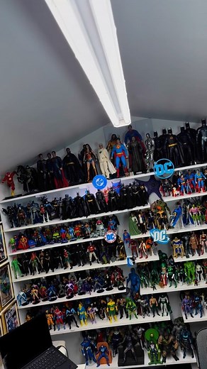 7.6K views · 1.1K reactions | Here is a look at the #beastkingdom #batman 1/9th scale movie collection! This set is available now, here is a link to purchase: https://bit.ly/BKB85DAH The link is also in my profile! Huge thanks to @beast_kingdom for sending me these to review! | Asoka the Geek | Facebook