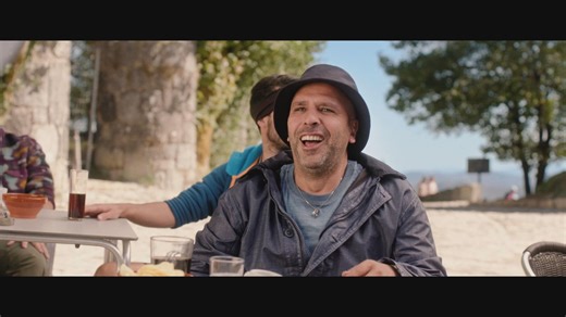 Checco Zalone alla ricerca della figlia: il trailer di Buen Camino, il film di Natale