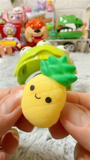 ASMR ALIEN DENTIST LOVE EATING PINEAPPLE CANDY #shortvideo #asmr #trending #shorts