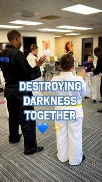 Destroying darkness together using martial arts therapy!💜