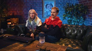 Lewis gives us a house tour... ...in The Sims, that is. In our latest member's video, our dear friend Becky tours Lewis and Boba through her fantastic (and hilarious) Sims creations! | The Yogscast