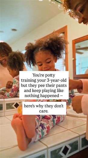 Ale | An Approach Based on Child Development and Experience on Instagram: "Your 3-year-old has an accident. They don’t tell you. They don’t stop playing. They’re standing there in soaked pants, totally unbothered. You’re thinking: “How do they not CARE?” They feel it. They just don’t mind. For 3 years, wet = normal. They’ve spent their entire life in diapers where wetness was constant and comfortable. Their brain hasn’t learned that wet pants should be uncomfortable or worth interrupting play fo