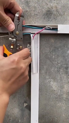 4.9K views · 24 reactions | Electrician wiring Wiring tips Electrician Plumber. #electrical #diy #diyprojects #diycrafts #fbreelsfypシviralシ | Carter Amelia | Facebook