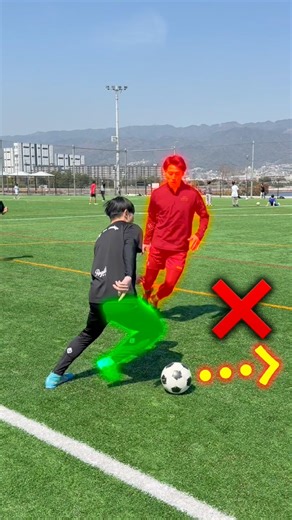 🔥V-FAKE IN OUT🔥 #DRIBBLE#dribbleskill#regateドリブル塾#REGATE#サッカースクール