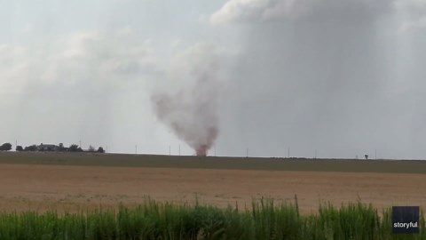 Landspout and Funnel Cloud Create 'Amazing' Moments in Stormy Oklahoma