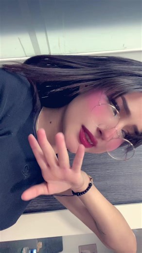 Videos de Areadnis Castillo (@areadnis.castillo) con “sonido original - fzz.kevv”