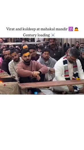 cricket_queen on Instagram: "ご存知ですか? 日本では今、「歩く足跡」から発電しています! 日本では現在、一歩ごとに発生するエネルギーを電気に変換する圧電タイルが設置されています! ⚡人がこれらのタイルの上を歩くと、体重と動きによってタイルに圧力がかかり、タイルがわずかに曲がり、機械的な応力が生じます。タイル内の特殊な素材がこの圧力を電荷に変換します。★一歩ごとに少量の電気が生成されますが、何百万人もの人が毎日歩く場合(東京の渋谷駅では1日240万歩以上!)、LEDライト、 ディスプレイ、さらにはセンサーに電力を供給するのに十分なエネルギーが生成されます!!💡🌱 この技術は、未来の都市が一歩ごとに「充電」されることを示しています。想像してみてください。 もし私たちの都市がこのようなタイルで覆われていたら、私たちの動きだけで発電できるのでしょうか? #日本 ⚡#テクノロジー #イノベーション #グリーンエネルギー #未来技術知識 知ってますか技術事実 持続可能なエネルギー発明 トレンド日本は圧力電気磁器を使用して電気エネルギーを歩行に変換します。これらの磁