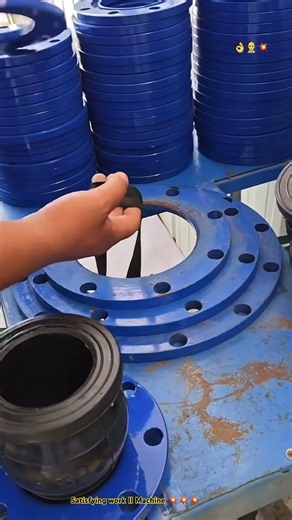 Smart Tip Of Mechanic Installing Flange
