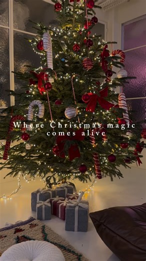 JOE Community&Movement® The biggest pilates studio in 🇵🇱 | ✨ Christmas magic lives at JOE ✨ Thanks to the incredible community of JOE’s women, we’re able to create something truly special - a little... | Instagram