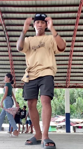 Learn the Bumble Bee Dance Trend on TikTok