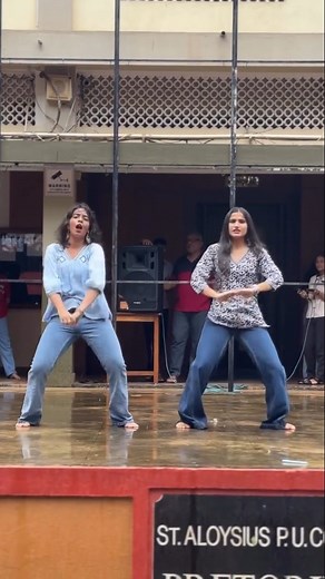 Dance Video | The iconic duo of the clg😎 Dance by @archaaana__ @dishaaa.rani . Vc: @harshithkotiann . . . #fyp #danceoftalent #reels... | Instagram