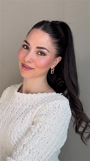 My favorite half ponytail hack. Have you tried it? 😍 #hairstyletutorial #ponytail #hairhacks #curtainbangs #hairtok