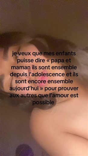 L'amour durable : histoires de couples depuis l'adolescence