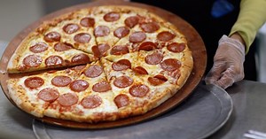 Pizza vending machine tested in 3 locations