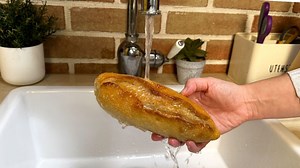 Come ammorbidire il pane: 3 metodi infallibili per far rinvenire il pane raffermo