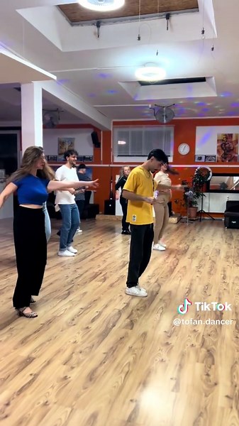 Bachata 🔥 #bachatadance #bachata #bachatadancing