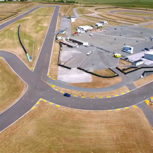 Which one do you prefer? The Mini or VW Polo? | Fifth Gear