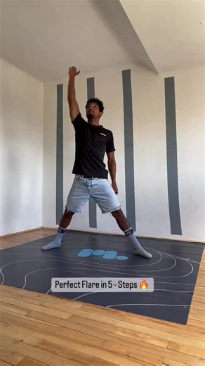 Miracle Smile on Instagram: "Flare in 5 Steps 🏋🏽‍♂️ that was my very first flare tutorial i ever made 🥹 #iammiraclesmile 💥 🚀 #bboy #bboying #bboyworld #breakboy #breakdance #dance #powermoves"