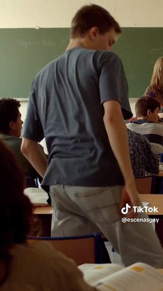 🎬 1992 (2016) | 1992 movie