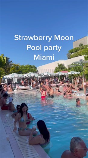 Goodtime at the Strawberry Moon Pool Party #miami #miamibeach #poolparty #weekendinmiami #whattodoinmiami