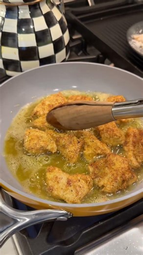 but im still down to try it if anyone wants to go with me😗 #short #shorts #itskarlab