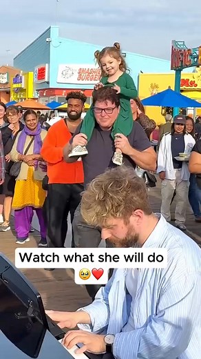 26K views · 198 reactions | Nobody expected what would happen next. This three-year-old singer surprised everyone with her incredible talent! Watch the full video in the comments below. | Suggested for you | Facebook