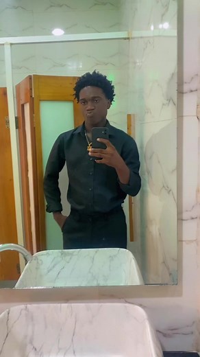 Dia 08 de dezembro tem venda e sessão de autógrafos com o mano chaba na praia de Cacuaco #angola🇦🇴#portugal🇵🇹#moçambique🇲🇿#sãotoméepríncipe🇸🇹🥰