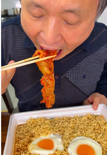 We opened our kimchi after 25 days. Turned out be one of the best ones we’ve made. We added hairtail fish to a couple of batches and dad was so happy about it. He said, “I never imagined eating this in America! I am so blessed!” #kimchi #koreanfood #ramen #kdrama