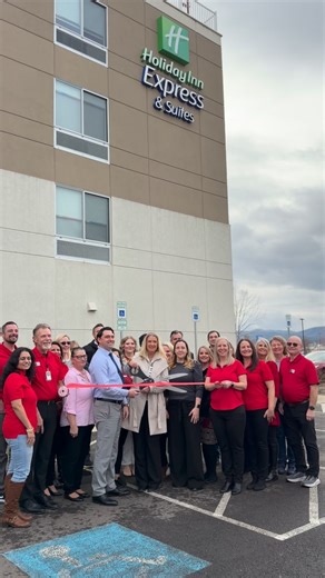 RIBBON CUTTING! ✂️ The Holiday Inn Express & Suites Medford has been remodeled, and it’s looking beautiful inside and out. Let’s congratulate their team on the new development, and cheers to more exciting things to come! ❤️ #TheChamber #MedfordChamber #RibbonCutting #HolidayInn #IHG HolidayInnExpress HolidayInnExpressMedford | The Chamber of Medford & Jackson County