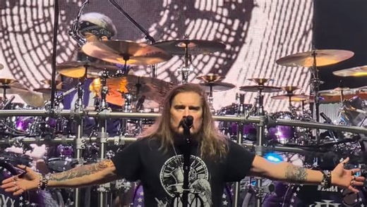 DREAM THEATER's JAMES LABRIE Says Reunion With MIKE PORTNOY Was 'Very Natural': 'It Was Very Smooth, Seamless'