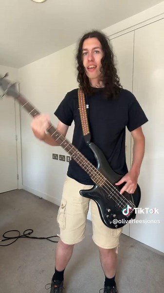 Thinking about doing an actual cover of this soon … #bassguitar #4stringbass #popmusic #popmuzik #fyp #foryoupage